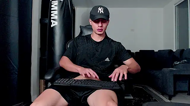 Stiven CL online show from November 30, 2025, 12:22 am