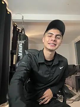 Stiven CL online show from February 10, 2026, 2:16 pm