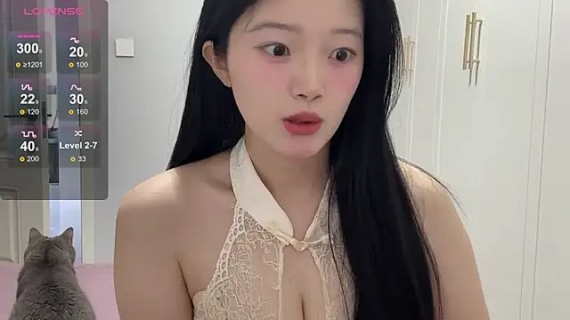 rose-u online show from October 4, 2025, 2:13 am