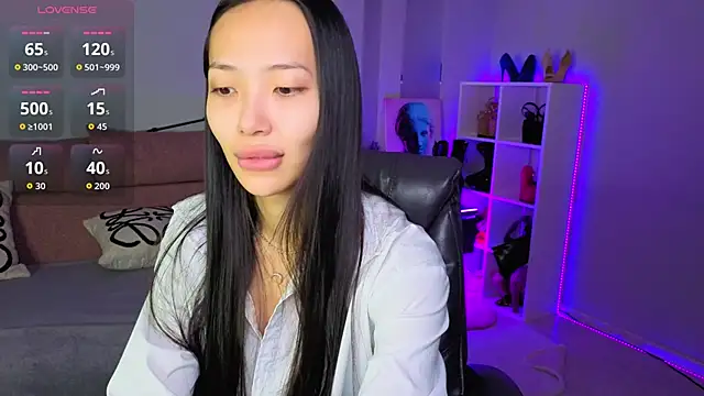  MIURA  online show from November 20, 2025, 1:06 am