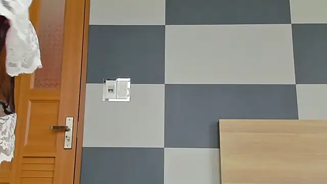 Kiera Thomas online show from November 10, 2025, 5:56 am