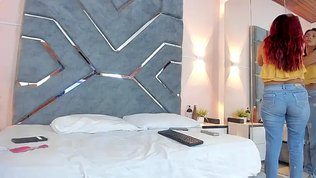 LiaVelez online show from January 15, 2026, 1:36 pm