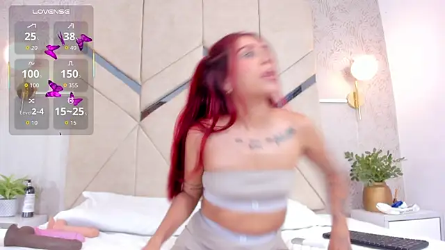 Snapshot of LiaVelez chatting on October 4, 2025, 1:34 pm LiaVelez online show from October 4, 2025, 1:34 pm