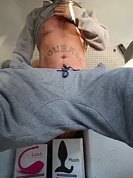 Snapshot of Hotbodyscottie chatting on November 16, 2025, 12:43 pm Hotbodyscottie online show from November 16, 2025, 12:43 pm