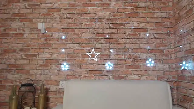 Snapshot of Amelia_Kiss_ chatting on March 1, 2025, 12:50 am Amelia Kiss  online show from March 1, 2025, 12:50 am