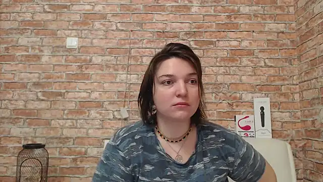 Snapshot of Amelia_Kiss_ chatting on October 25, 2025, 12:32 am Amelia Kiss  online show from October 25, 2025, 12:32 am