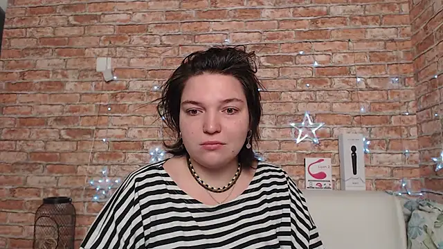 Snapshot of Amelia_Kiss_ chatting on September 9, 2025, 12:32 am Amelia Kiss  online show from September 9, 2025, 12:32 am