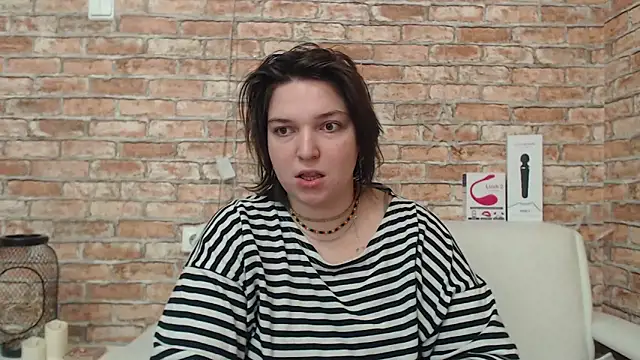 Snapshot of Amelia_Kiss_ chatting on October 23, 2025, 12:31 am Amelia Kiss  online show from October 23, 2025, 12:31 am