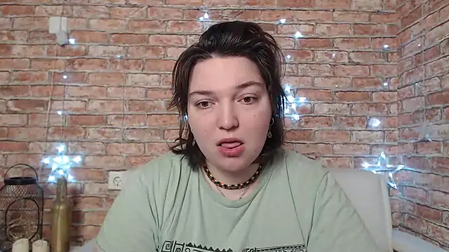 Snapshot of Amelia_Kiss_ chatting on February 28, 2025, 12:43 am Amelia Kiss  online show from February 28, 2025, 12:43 am