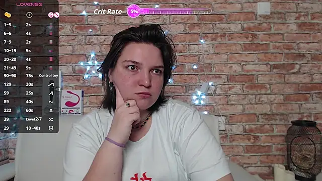 Snapshot of Amelia_Kiss_ chatting on October 11, 2025, 12:33 am Amelia Kiss  online show from October 11, 2025, 12:33 am