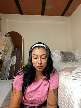 Sol Miller online show from March 5, 2025, 10:21 pm