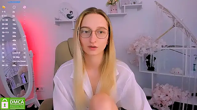 Snapshot of _Ri_na_ chatting on March 3, 2025, 12:28 pm Ri na online show from March 3, 2025, 12:28 pm