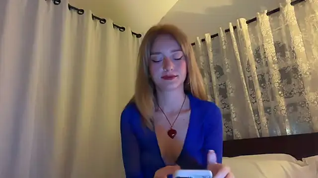 SirenaBelle online show from March 12, 2026, 10:25 pm