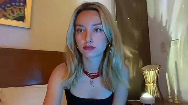 SirenaBelle online show from November 18, 2025, 12:04 am