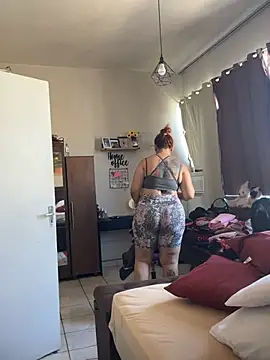 Bruninhaa34 online show from April 8, 2026, 3:02 pm