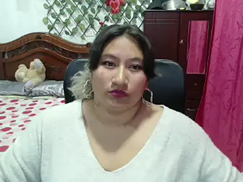 EmilyLove1014 online show from January 9, 2025, 12:03 am