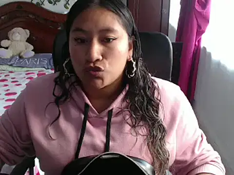 EmilyLove1014 online show from January 5, 2025, 6:02 pm