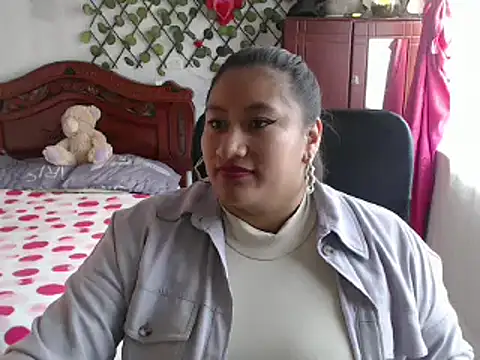 EmilyLove1014 online show from January 2, 2025, 7:18 pm