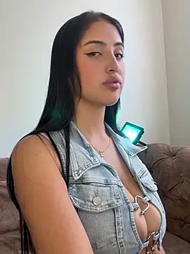 Snapshot of Celeste_Tailor_ chatting on February 12, 2025, 7:35 pm Celeste Tailor  online show from February 12, 2025, 7:35 pm