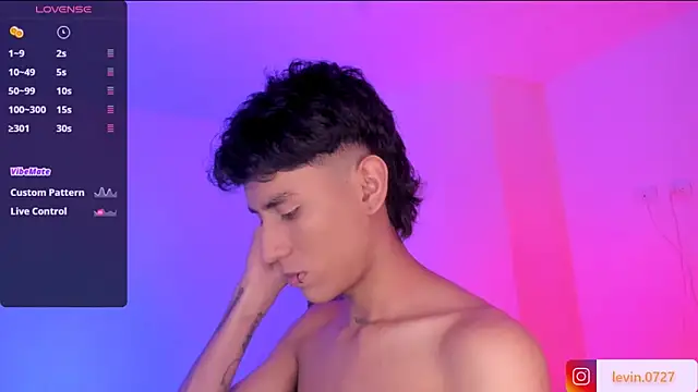 Snapshot of Levin_Hikaru chatting on October 9, 2025, 8:59 am Levin Hikaru online show from October 9, 2025, 8:59 am