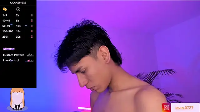 Snapshot of Levin_Hikaru chatting on October 22, 2025, 9:35 pm Levin Hikaru online show from October 22, 2025, 9:35 pm