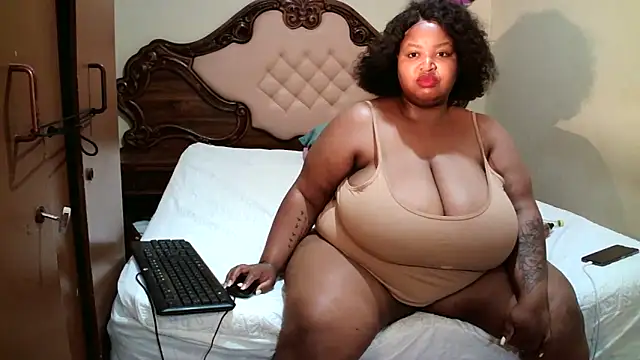 HOTBIGMELONSxx online show from October 16, 2025, 6:49 pm