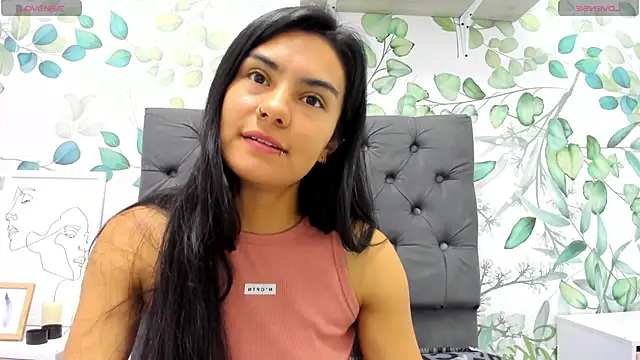 atilanadiaz7 online show from February 19, 2025, 2:11 pm