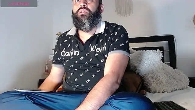 Santi Ruiz2 online show from September 16, 2025, 5:41 am