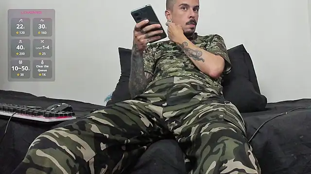 Aaron BigDickxxx online show from November 22, 2025, 7:13 pm