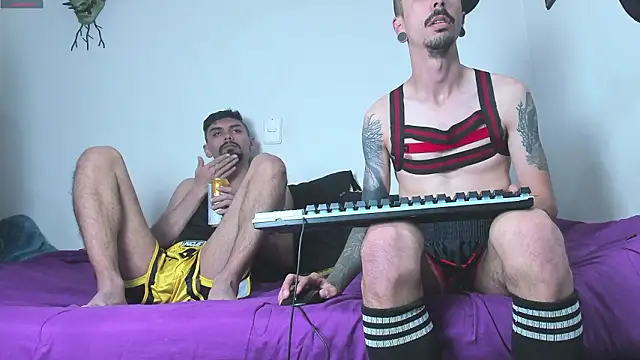 Aaron BigDickxxx online show from March 18, 2026, 7:37 pm