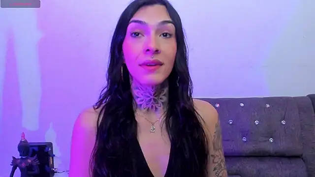 Camila Coxx online show from January 7, 2026, 3:33 am