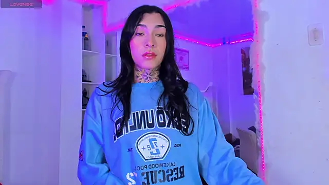 Camila Coxx online show from October 25, 2025, 5:17 am