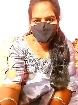 melina214 online show from February 3, 2025, 4:52 pm