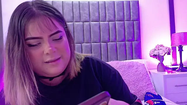 Snapshot of MeryStone chatting on September 13, 2025, 5:18 am MeryStone online show from September 13, 2025, 5:18 am