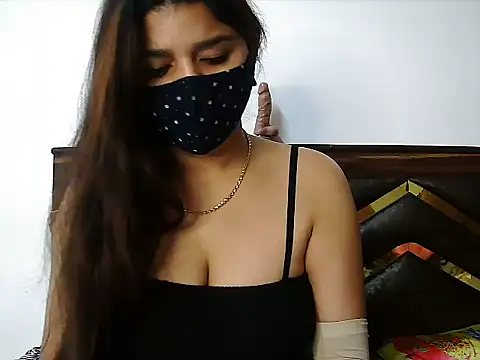 Gloie4u online show from February 5, 2026, 9:16 am