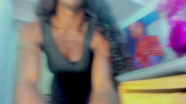 Richchocolatesweet  online show from December 15, 2024, 4:07 am