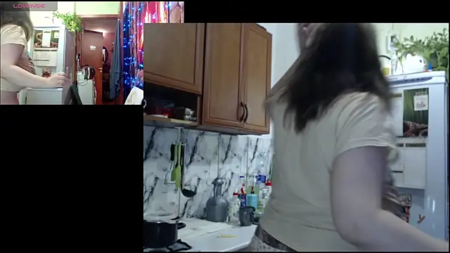 Sakura Green online show from December 22, 2025, 3:34 pm