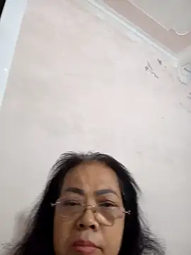 Hotestlove online show from February 8, 2026, 11:24 pm