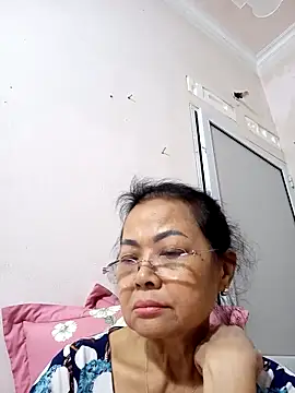 Hotestlove online show from December 3, 2025, 10:58 am