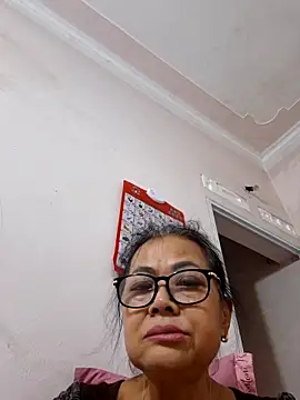 Hotestlove online show from October 14, 2025, 9:32 am