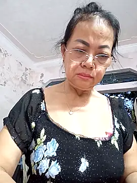 Hotestlove online show from September 20, 2025, 10:37 pm