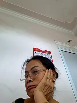 Hotestlove online show from September 9, 2025, 6:34 am