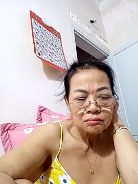 Hotestlove online show from September 13, 2025, 9:59 pm