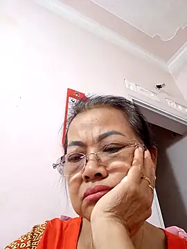 Hotestlove online show from October 21, 2025, 11:37 pm