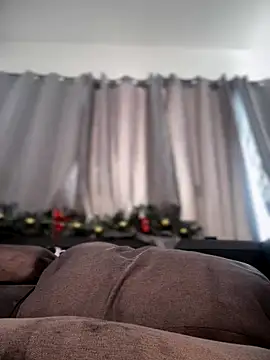 MerlyG online show from December 14, 2025, 4:01 pm