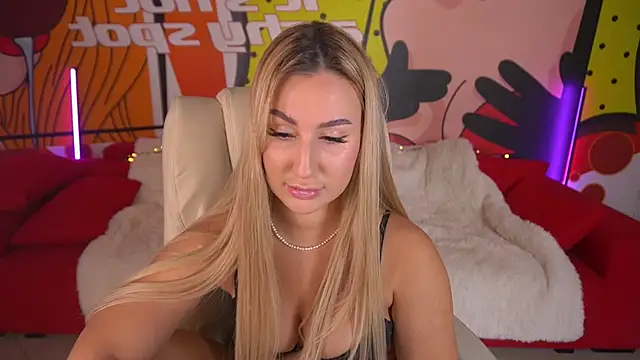 Snapshot of LiaBrazzerr chatting on October 19, 2025, 2:20 pm LiaBrazzerr online show from October 19, 2025, 2:20 pm