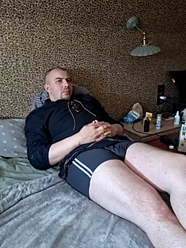 Foxyshaved online show from April 12, 2026, 1:25 pm