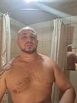 Foxyshaved online show from February 1, 2026, 5:49 am