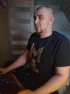 Foxyshaved online show from February 16, 2026, 7:29 am