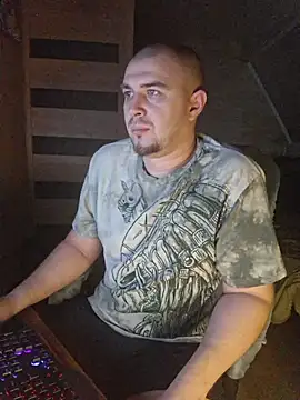 Foxyshaved online show from January 12, 2026, 4:19 am